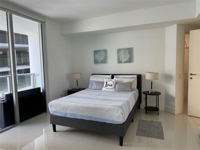 1300 Brickell Bay Drive 901, Miami, FL 33131
