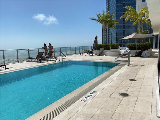 1300 Brickell Bay Drive 901, Miami, FL 33131
