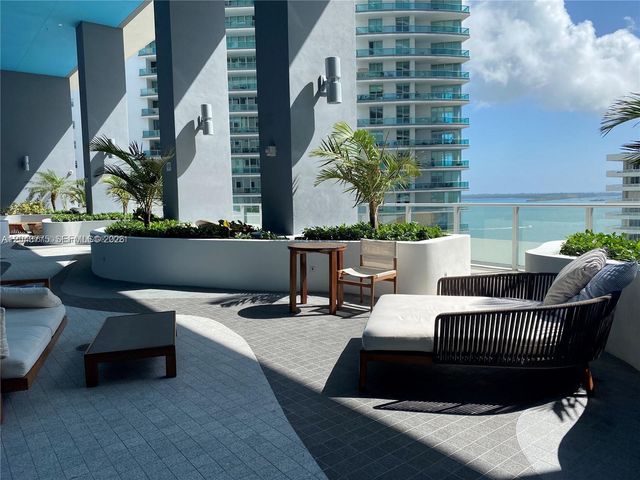 1300 Brickell Bay Drive 901, Miami, FL 33131