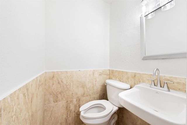 713 NW 6th Avenue, Fort Lauderdale, FL 33311