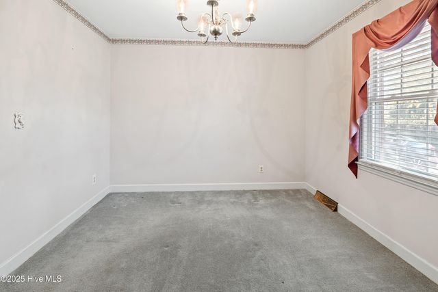 3933 Sweetbriar Road, Wilmington, NC 28403