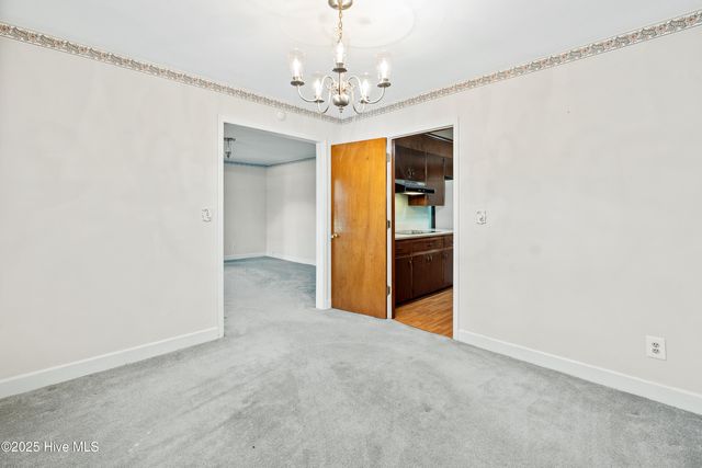 3933 Sweetbriar Road, Wilmington, NC 28403