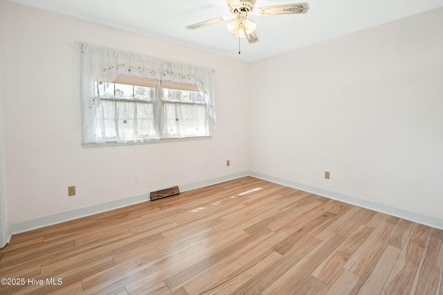 3933 Sweetbriar Road, Wilmington, NC 28403