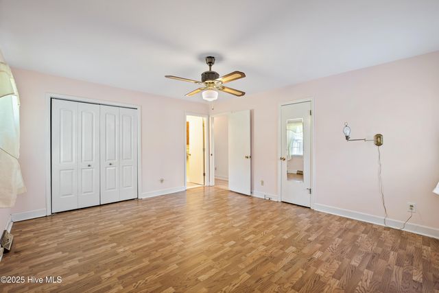 3933 Sweetbriar Road, Wilmington, NC 28403