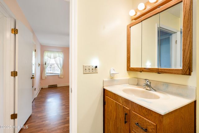 3933 Sweetbriar Road, Wilmington, NC 28403