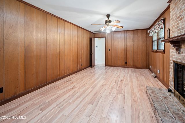 3933 Sweetbriar Road, Wilmington, NC 28403