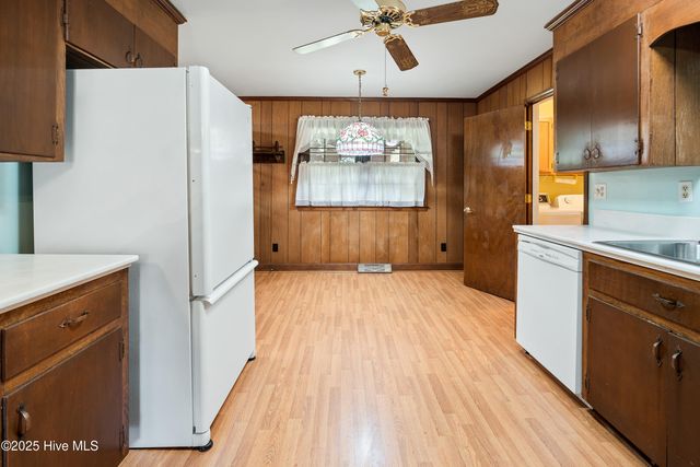 3933 Sweetbriar Road, Wilmington, NC 28403