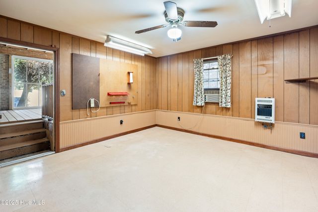 3933 Sweetbriar Road, Wilmington, NC 28403