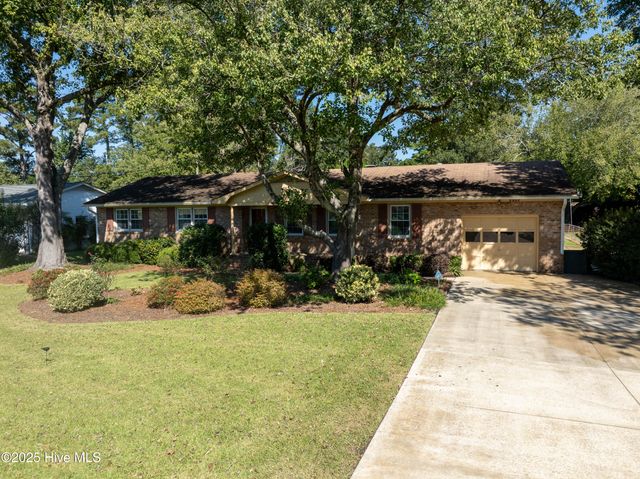 3933 Sweetbriar Road, Wilmington, NC 28403