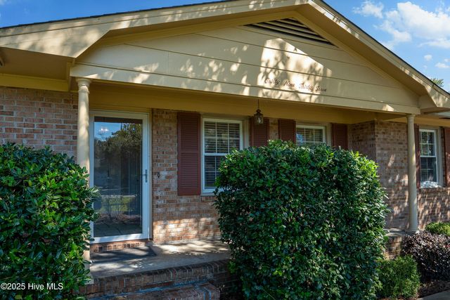 3933 Sweetbriar Road, Wilmington, NC 28403