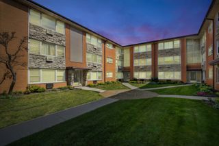 4107 N Keeler Avenue 2H, Chicago, IL 60641