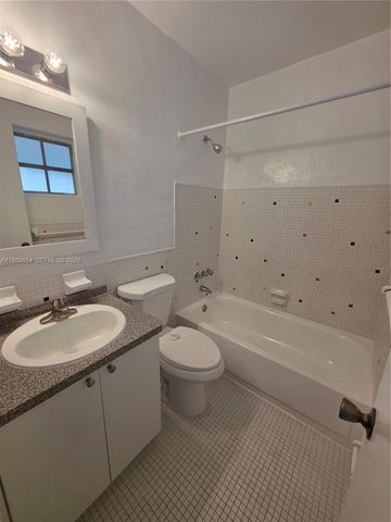 8380 SW 65th Ave Q06, Miami, FL 33143