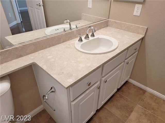 8455 Classique Avenue 103, Las Vegas, NV 89178