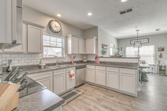3404 Tourmaline Dr, Murfreesboro, TN 37128