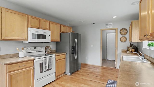14572 SE 153rd Place, Renton, WA 98058