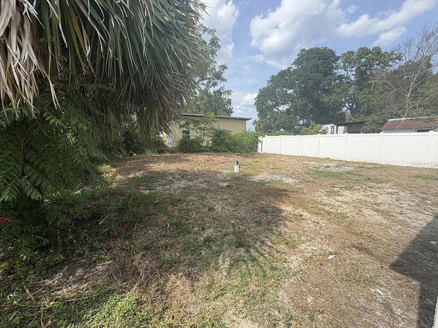 2203 COCHRAN STREET, Lakeland, FL 33815