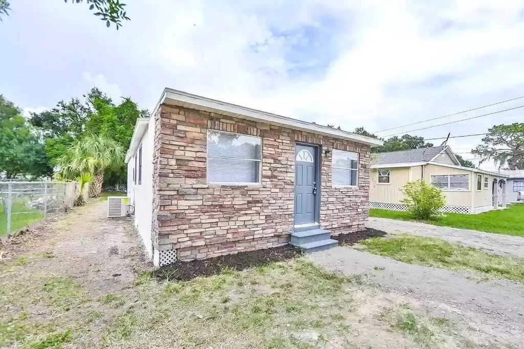 2203 COCHRAN STREET, Lakeland, FL 33815