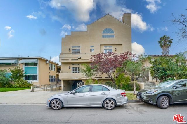 1034 S Shenandoah Street 2, Los Angeles, CA 90035