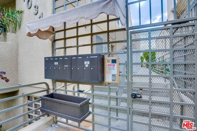 1034 S Shenandoah Street 2, Los Angeles, CA 90035
