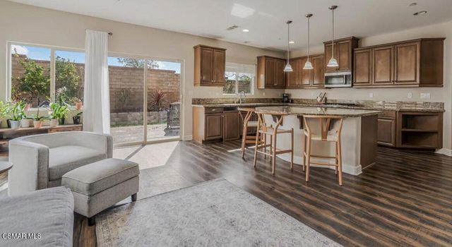 7136 Crimora Avenue, Moorpark, CA 93021