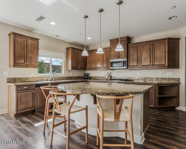 7136 Crimora Avenue, Moorpark, CA 93021