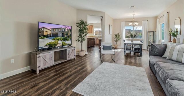 7136 Crimora Avenue, Moorpark, CA 93021