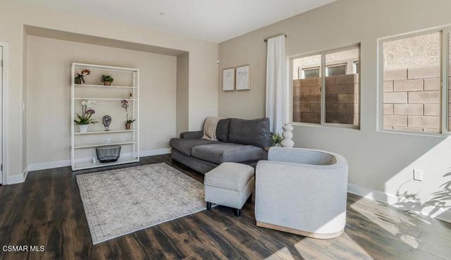 7136 Crimora Avenue, Moorpark, CA 93021