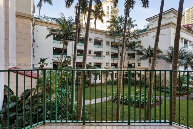 19900 E Country Club Dr 216, Aventura, FL 33180