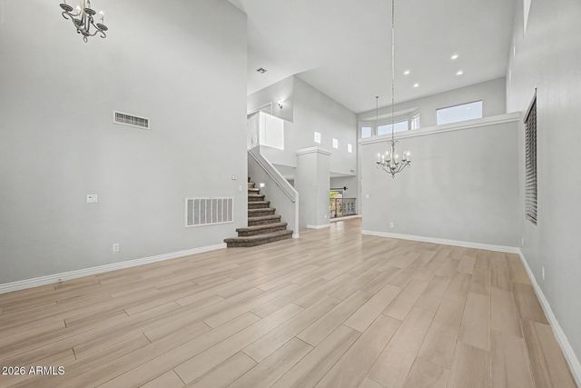 8013 W CROWN KING Road, Phoenix, AZ 85043