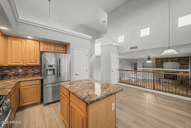 8013 W CROWN KING Road, Phoenix, AZ 85043