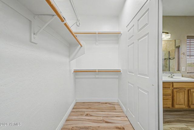 8013 W CROWN KING Road, Phoenix, AZ 85043