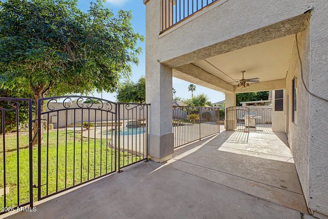 8013 W CROWN KING Road, Phoenix, AZ 85043