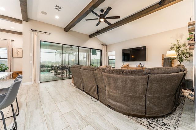 14610 RED CASTLE AVE, Lithia, FL 33547