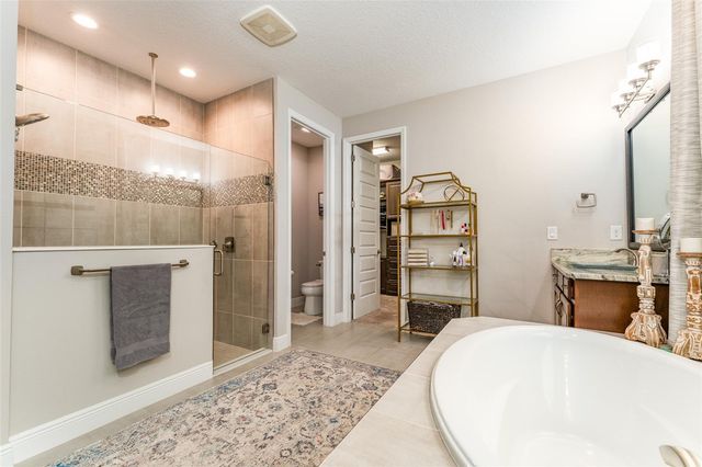 14610 RED CASTLE AVE, Lithia, FL 33547