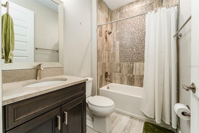 14610 RED CASTLE AVE, Lithia, FL 33547