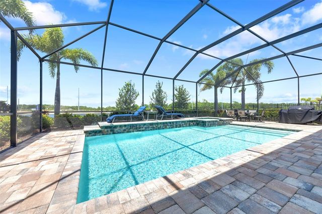 14610 RED CASTLE AVE, Lithia, FL 33547
