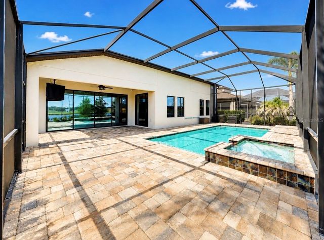 14610 RED CASTLE AVE, Lithia, FL 33547