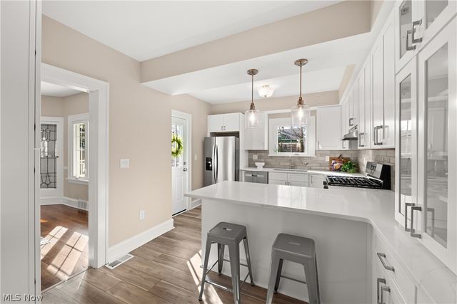 1472 Belle Avenue, Lakewood, OH 44107