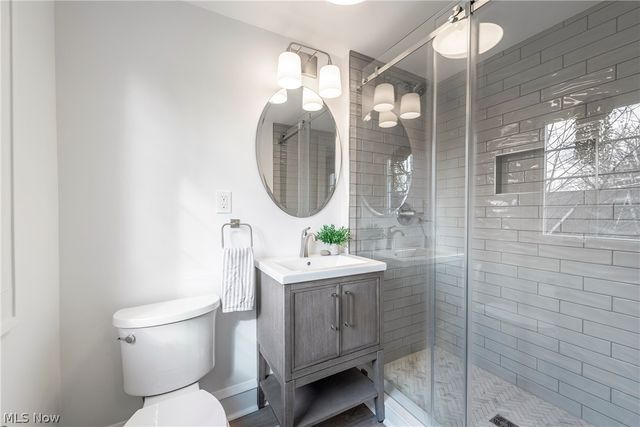 1472 Belle Avenue, Lakewood, OH 44107