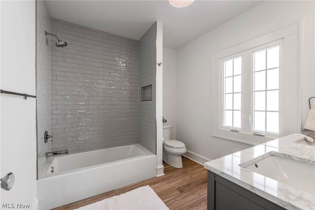 1472 Belle Avenue, Lakewood, OH 44107