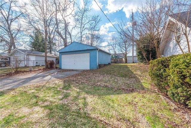 1472 Belle Avenue, Lakewood, OH 44107