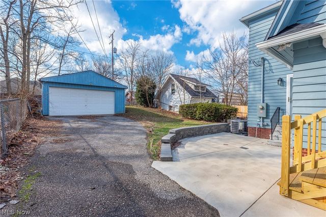 1472 Belle Avenue, Lakewood, OH 44107