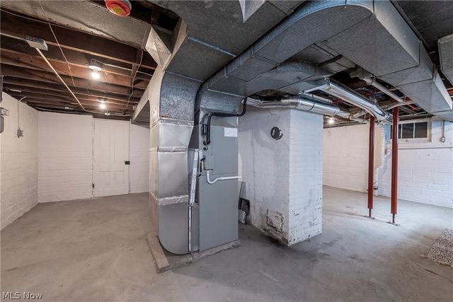 1472 Belle Avenue, Lakewood, OH 44107