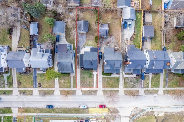 1472 Belle Avenue, Lakewood, OH 44107