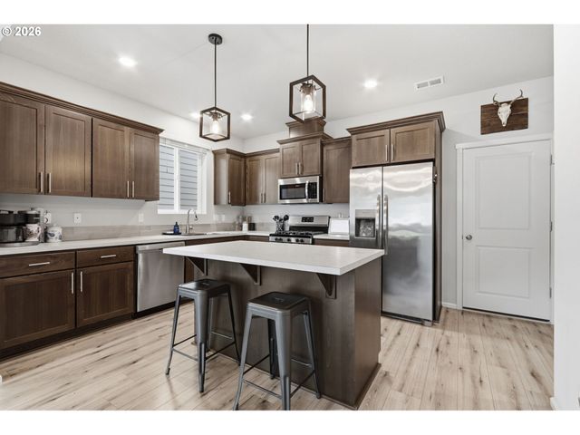 31389 Nw NORTH Ave, North Plains, OR 97133