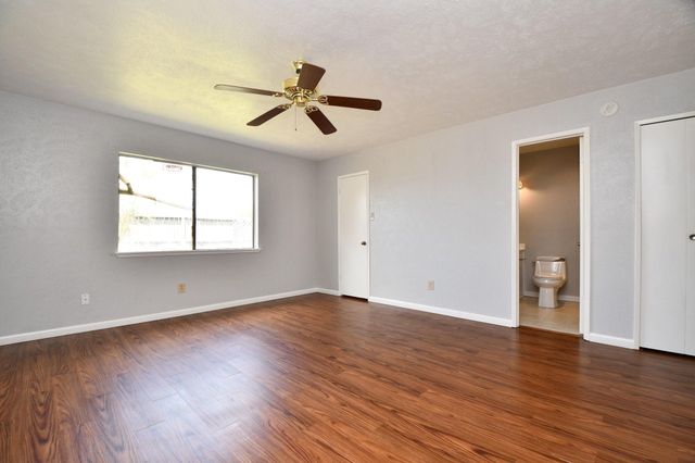 4935 Gretna Green Drive, Houston, TX 77084
