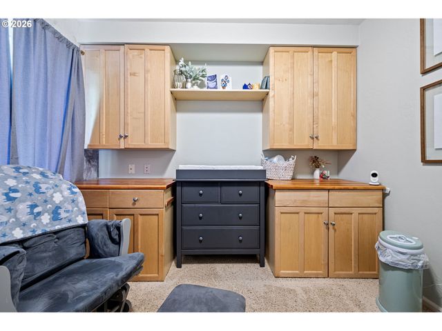 75 MARLBORO Ln, Eugene, OR 97405