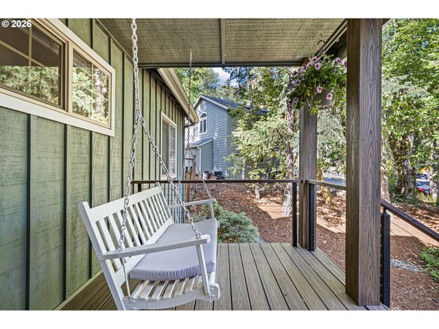 75 MARLBORO Ln, Eugene, OR 97405
