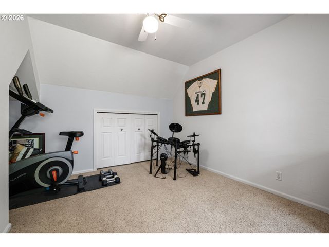 75 MARLBORO Ln, Eugene, OR 97405