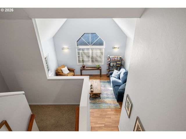 75 MARLBORO Ln, Eugene, OR 97405
